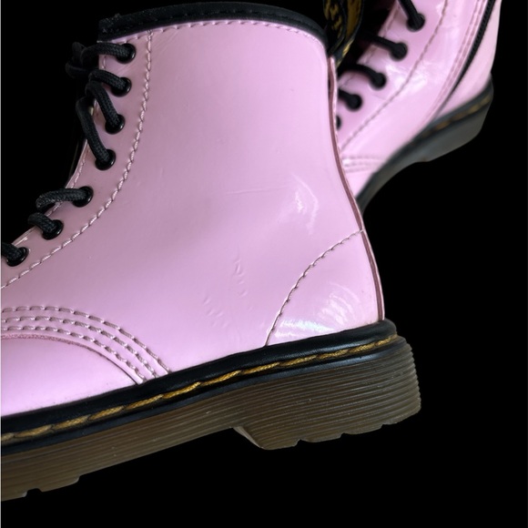 🍂Dr. Martens Kids Boots in Shiny Pink - Picture 7 of 7